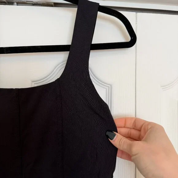 Black Square Neck Bodysuit – Sleek Fitted Tank - Picture 2 of 5